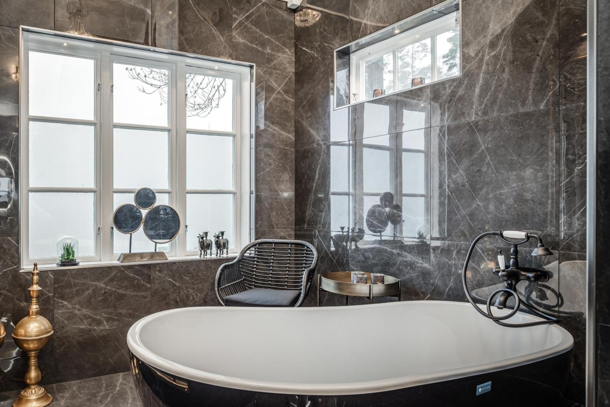 Hoegbo Brukshotell & Spa Sandviken Ngoại thất bức ảnh