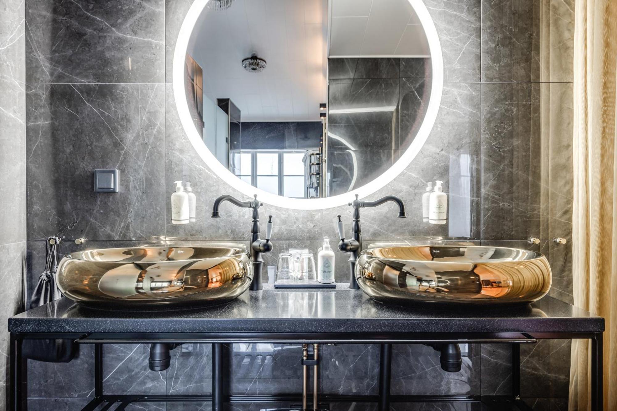 Hoegbo Brukshotell & Spa Sandviken Ngoại thất bức ảnh