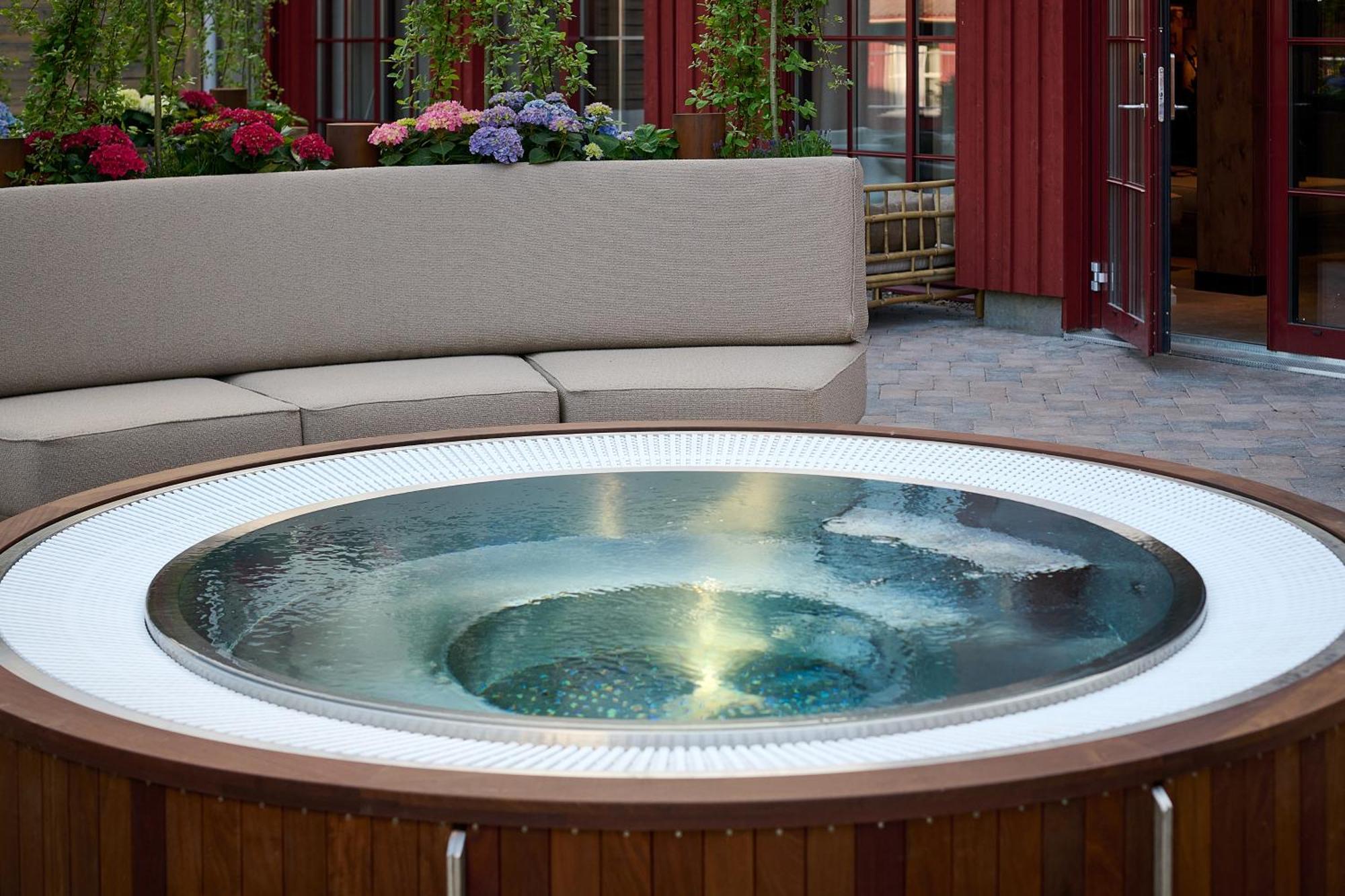 Hoegbo Brukshotell & Spa Sandviken Ngoại thất bức ảnh